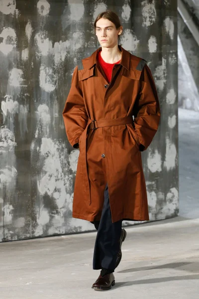 Look 26